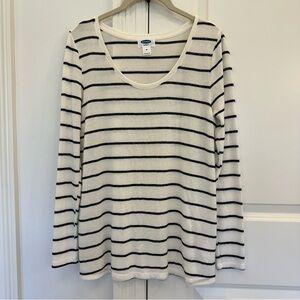 Maternity Old Navy blue stripe 3/4 Sleeve Split Side like new XS